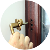 Установим или заменим ручку